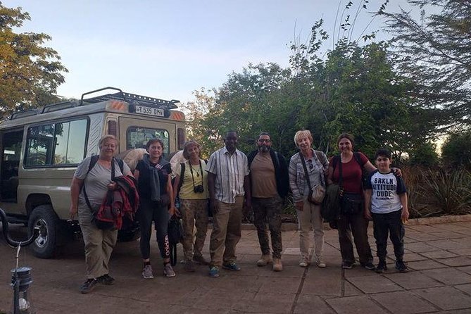 3 days group joining safari to Maasai Mara with a Land Cruiser Jeep - The full-day search for the Big Five