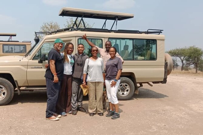 3 days group joining safari to Maasai Mara with a Land Cruiser Jeep - What riding in a shared Land Cruiser is like