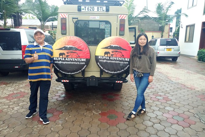 5 Days Lodge Safari - Tarangire, Serengeti, Ngorongoro & Manyara - Day 5: Forests, monkeys, and Lake Manyara
