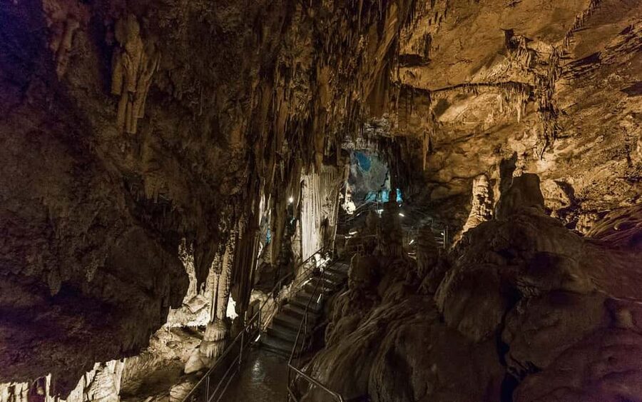 Alanya:4x4 Jeep Safari and Cave Tour With Lunch At Dim River - Hotel pickup across Alanya’s resort strip