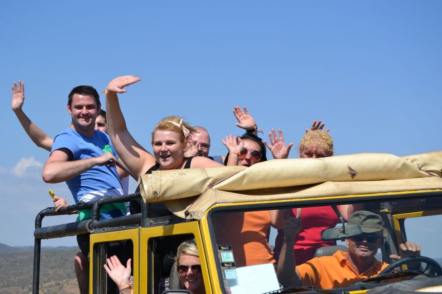 Algarve Jeep Safari Full-Day - Off-road tracks and four-wheel-drive thrills