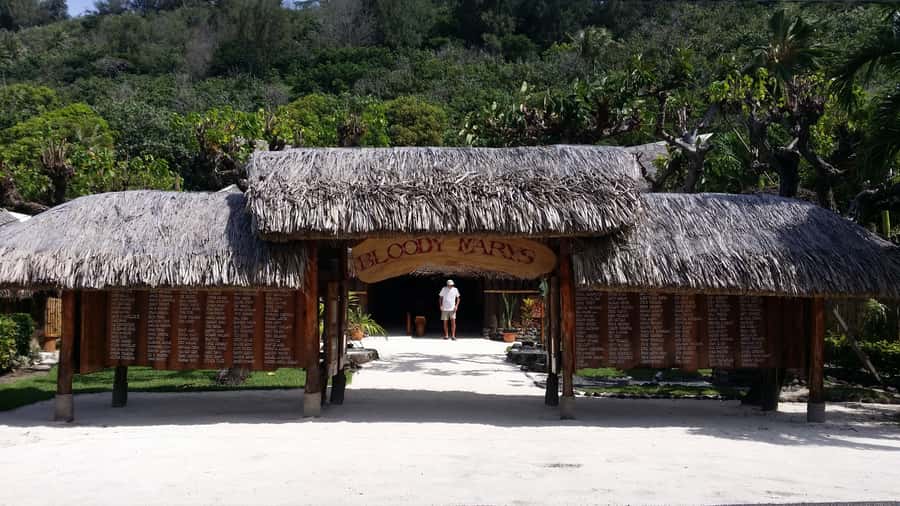 Bora Bora by Land and Sea: 4WD Safari and Snorkel - Why this tour works for a first full day