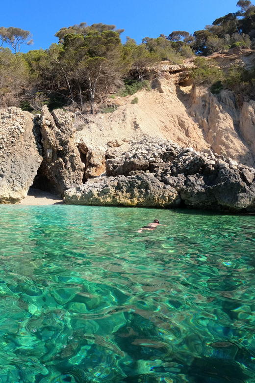 Cala Ratjada: SUP SAFARI TOUR 2H - Your first lesson on the board