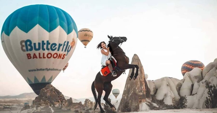 Cappadocia: Horse Safari with Hotel Transfer - Meeting the horses and preparing for the ride