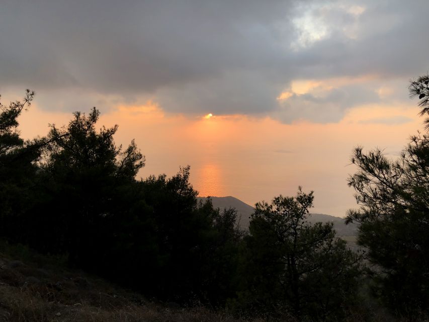 Chania 4x4 Sunset Safari Tour - A family tavern and a first taste of Cretan meze