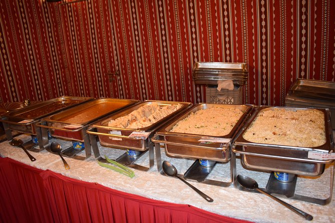 Classic Dubai Desert Safari with BBQ Dinner and Camp activities - How to dress and what to bring