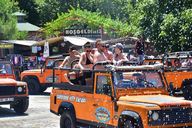 Combi Safari offroad adventure with picnic - Rough Tracks, Mountain Passes, and Muddy Streams