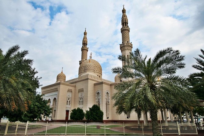 Combo Dubai City Tour and 4X4 Desert Safari with Dinner - Lahbab and the 4x4 dune ride