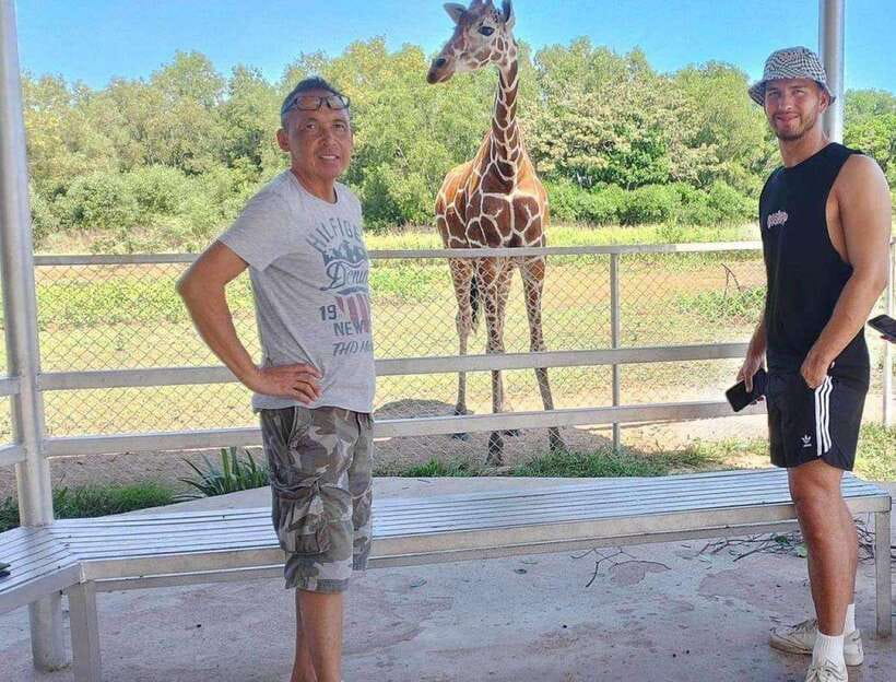 Coron: Calauit Safari Black Island Lunch & Transfer included - Calauit Wildlife Safari and the giraffe moment