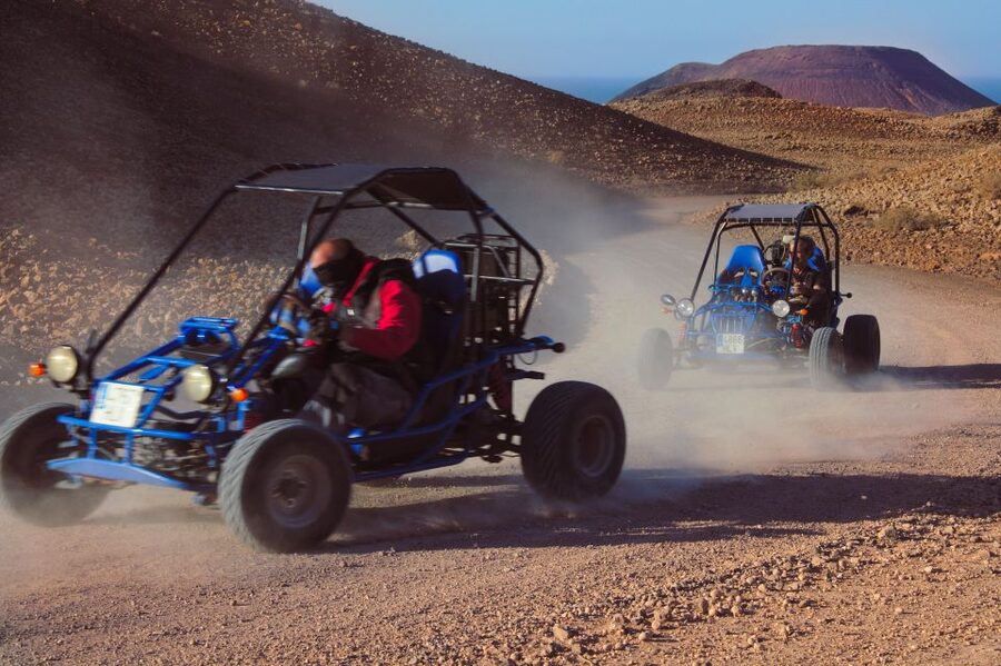 Corralejo: Buggy Safari Tour - Guides, safety, and how the groups are managed