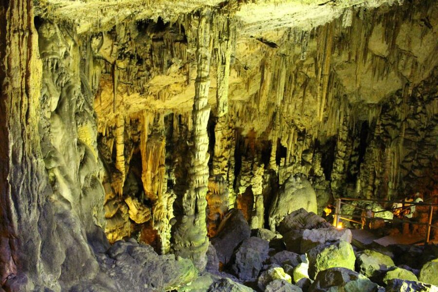 Crete: Land Rover Safari Through the Plateaus - Kastamonitsa and the first taste of mountain Crete