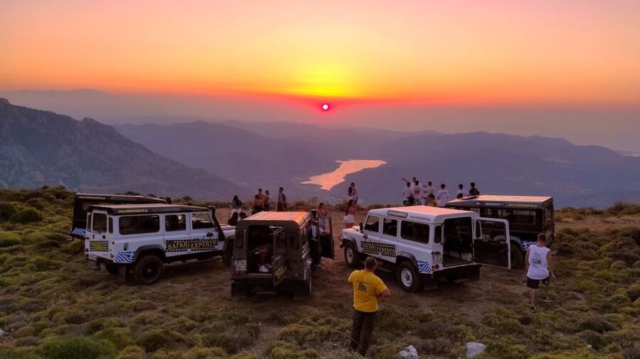 Crete: Sunset Safari - Gardens, the Aposelemis dam, and Sfendili