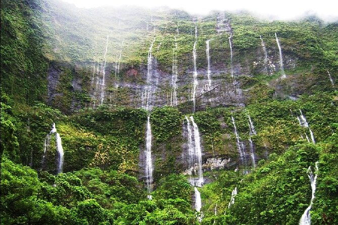 Crossing Over Tahiti Island Safari 4x4 - What to bring for an eight-hour mountain day