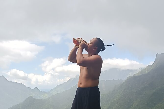 Découvrez le Mana durant la traversée de Tahiti en 4x4 Safari - Lunch, fruit, and the human side of the day
