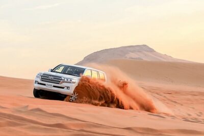 Desert Safari and Quad Bike Experience in Dubai with Dinner