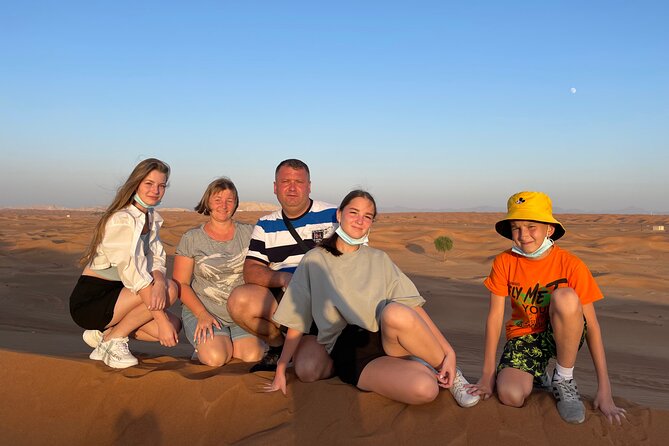 Desert Safari Dubai with BBQ - dinner, Sandboarding - BBQ buffet dinner with vegetarian and non-vegetarian choices