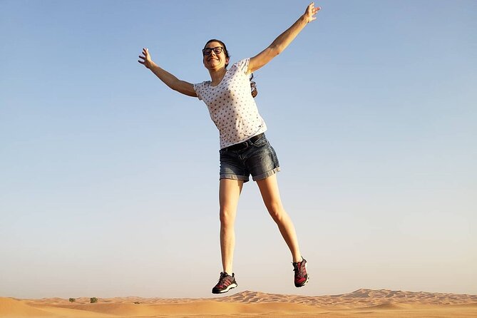 Desert Safari Dubai with Buffet Dinner & 3 live shows - BBQ buffet dinner and three live shows