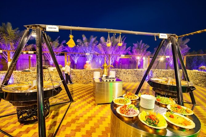 Desert Safari in 4x4 Car with BBQ Dinner and Belly Dance - Sunset photography, henna, and traditional dress