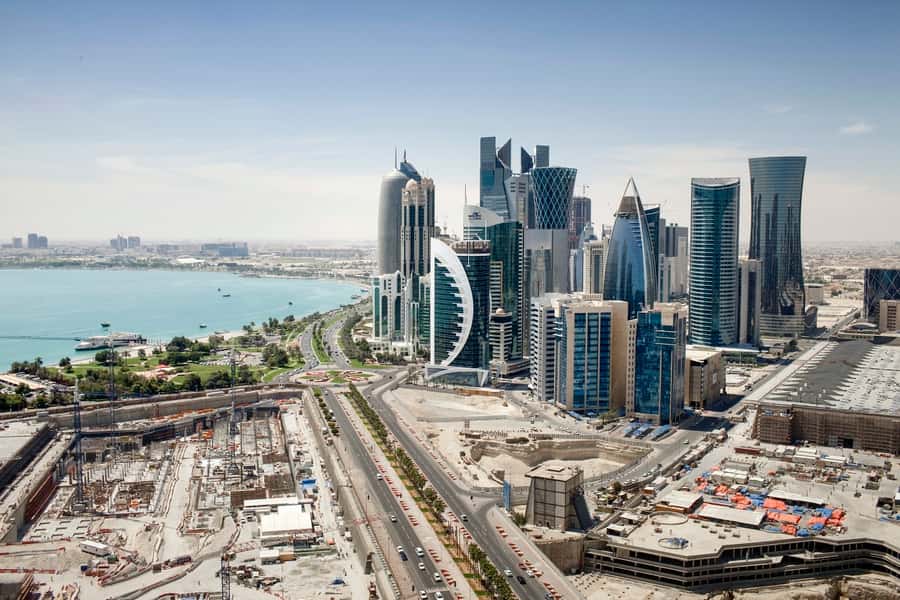 Doha: Combo City Tour, Souq Waqif & 4WD Desert Safari - Starting along the Doha Corniche