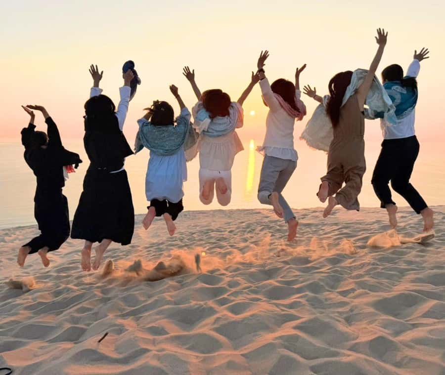 Doha: Guided Desert Safari Tour with Pickup & Drop Service - Khor Al Adaid, where sand meets the sea