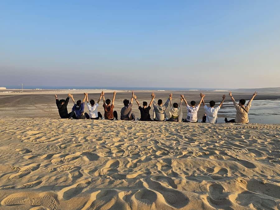 Doha Qatar: Airport Layover or Transfer Desert Safari. - From Hamad International Airport to the open desert