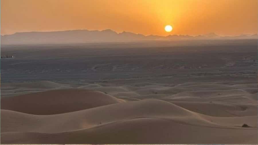 Doha :Sunrise/ Sunset Desert Safari CamelRide & Sandboarding - Why the four-hour format works well