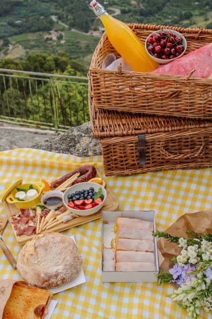 Douro Valley: 4x4 Safari and Vineyard Visit - Quinta do Outeiro and the vineyard tasting
