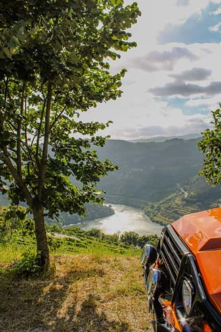 Douro Valley: 4x4 Safari and Vineyard Visit - The 500-year-old Romanesque monuments
