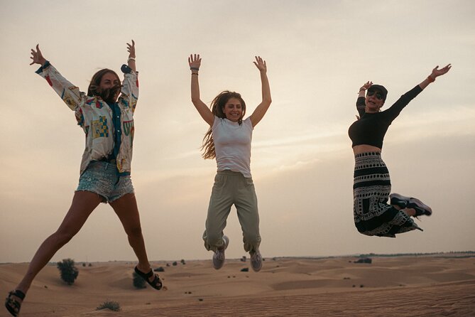 Dubai: Al Marmoom Oasis Vintage Safari: Camels, Stargazing & Meal - What to expect from the camel caravan