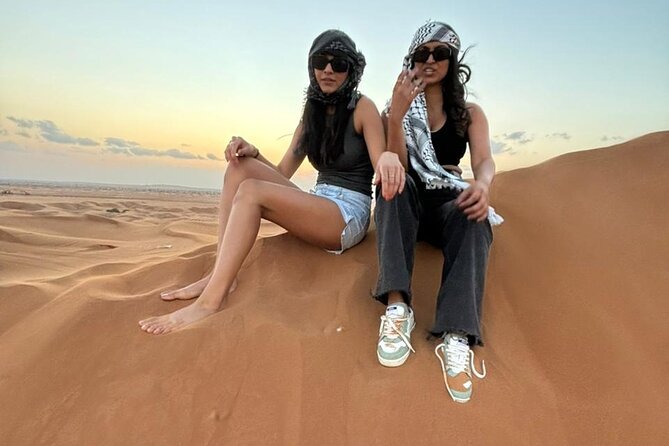 Dubai Desert Safari:BBQ Dinner, Dune Bashing & Live Entertainment - Dinner at 6:30 pm and what you can expect