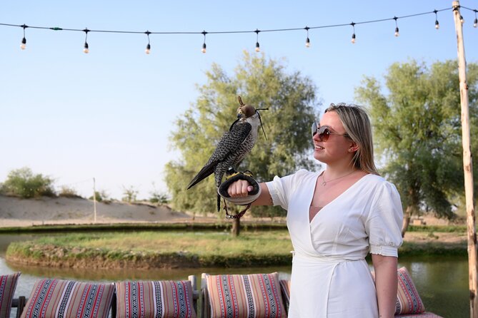Dubai: Morning Safari by Vintage G Class & Al Marmoom Experience - A camel caravan and the first taste of Bedouin hospitality