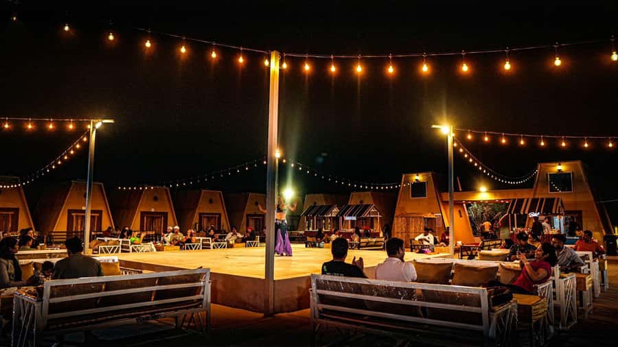 Dubai: Premium Red Dune Safari with Sandboarding & BBQ - BBQ dinner and three evening performances
