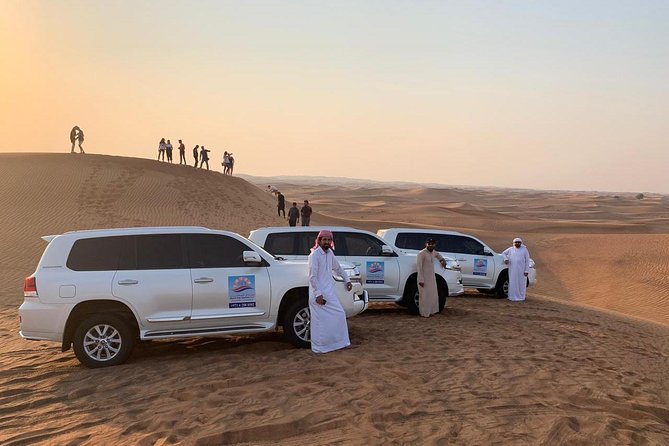 Dubai Red Dunes Desert Safari : Sandboarding, BBQ & Live Shows - Who will enjoy this desert safari most?