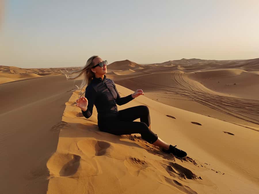 Dubai: Red Dunes Desert Safari with Premium Camp BBQ & Shows - BBQ dinner with vegetarian and non-vegetarian choices