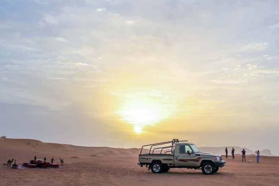 Dubai: Sunrise Desert Jeep Safari with Wildlife Experience - Ten minutes of dune driving
