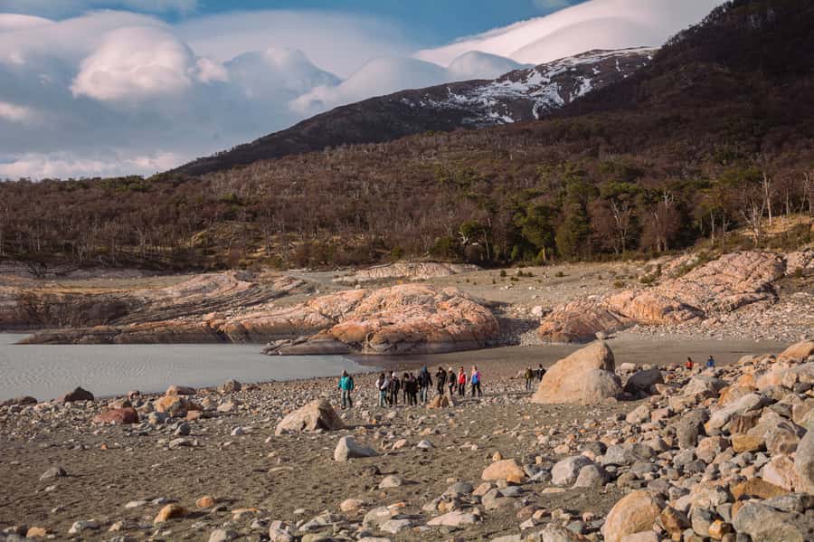 El Calafate: Safari Azul Los Glaciares Trekking Tour - Food, clothing, and what to carry