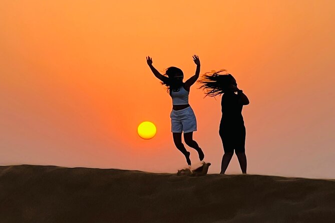Evening Dubai Desert Safari, Red Sand, Premium camp shows & Diner - Sunset photos without rushing the evening