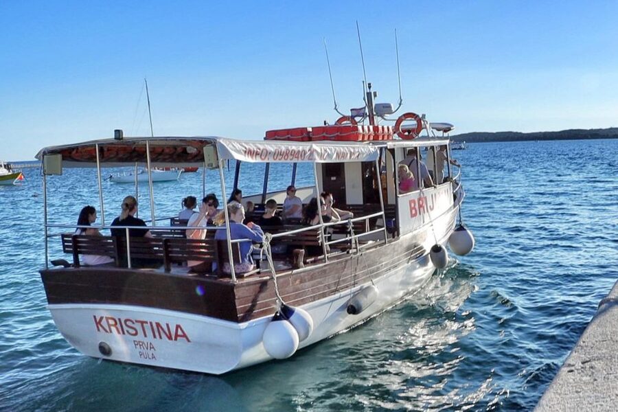 Fazana: dolphin safari and sightseeing in Brijuni at sunset - From Fazana pier into Brijuni waters