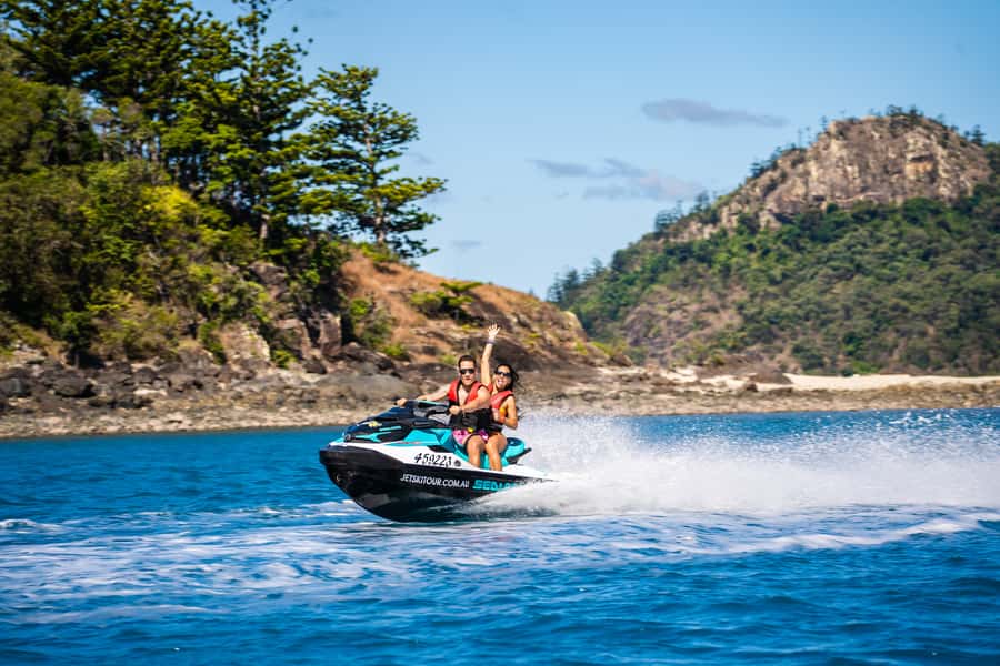 From Airlie Beach: Two-Island Safari - The three-hour plan from Airlie Beach