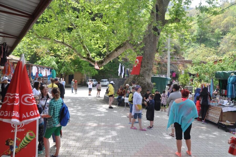 From Alanya: Jeep Safari Tour with Lunch at Dim River - Dim Cave and the mountain stops