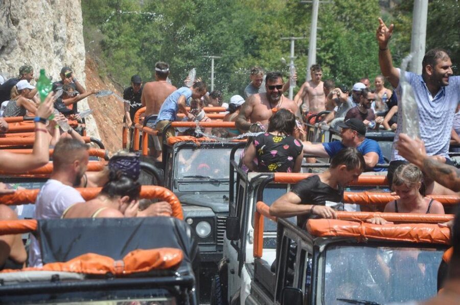 From Alanya: Jeep Safari Tour with Lunch at Dim River - Dim River swimming and lunch