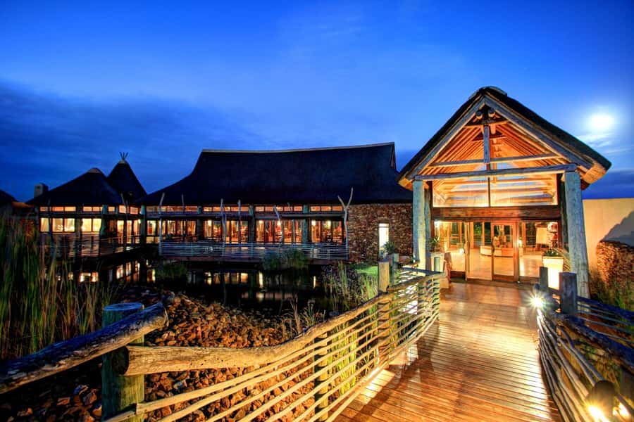 From Cape Town: 2-Day Safari at Garden Route Game Lodge - Small groups and guide quality matter