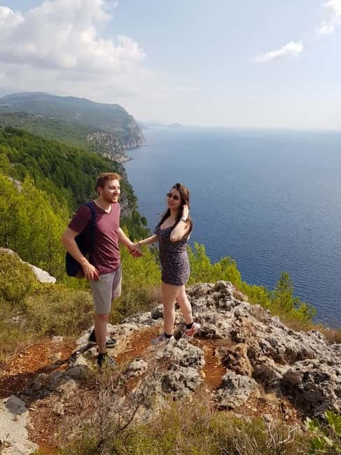 From Cavtat: Konavle Valley Off-Road Jeep Safari with Lunch - Lunch beside the river at Monković restaurant