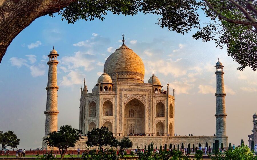From Delhi: 5-Day Tiger Safari & Golden Triangle Tour - Day two: the Taj Mahal, Agra Fort, and abandoned Fatehpur Sikri