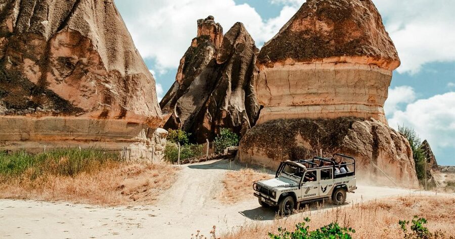 From Göreme/Ürgüp: Cappadocia Jeep Safari Sunrise or Sunset - Sunrise: balloons, pale light, and an early start