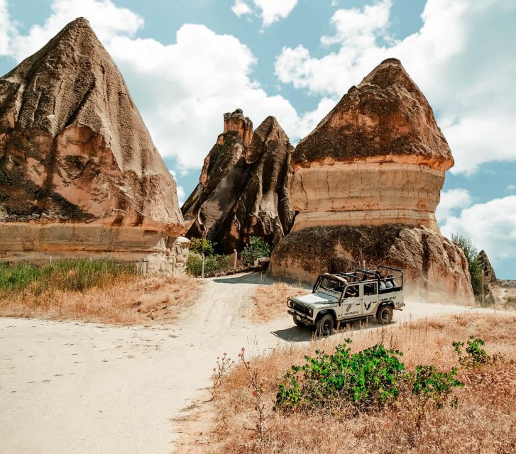 From Göreme/Ürgüp: Cappadocia Jeep Safari Sunrise or Sunset - Sunset: warm light without the pre-dawn alarm