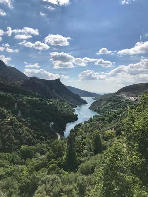From Granada: Sierra Nevada Safari up to 2500 meters high - Cahorros de Monachil and the changing scenery