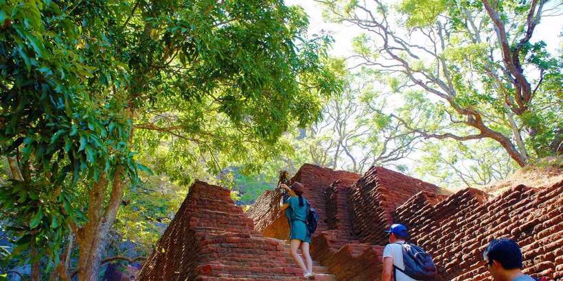 From Negombo: Sigiriya and Dambulla Day Trip and Safari - The early drive from Negombo to Kurunegala