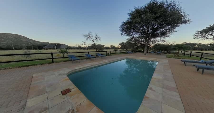 From Windhoek: Okapuka Safari Lodge Day Trip - Why Okapuka works as a Windhoek day trip