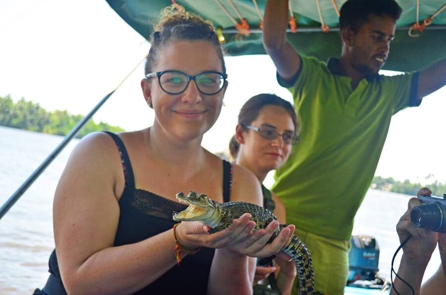 Galle Day Trip - River Safari, Sea Turtle & Stilt Fishermen - The Buddhist temple and the coastal craft stops